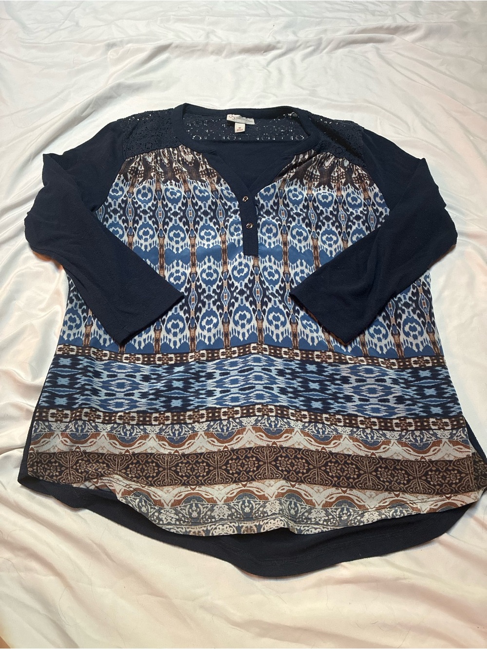 DB Navy Blue Patterned Women's Top Size Medium - Picture 2 of 9
